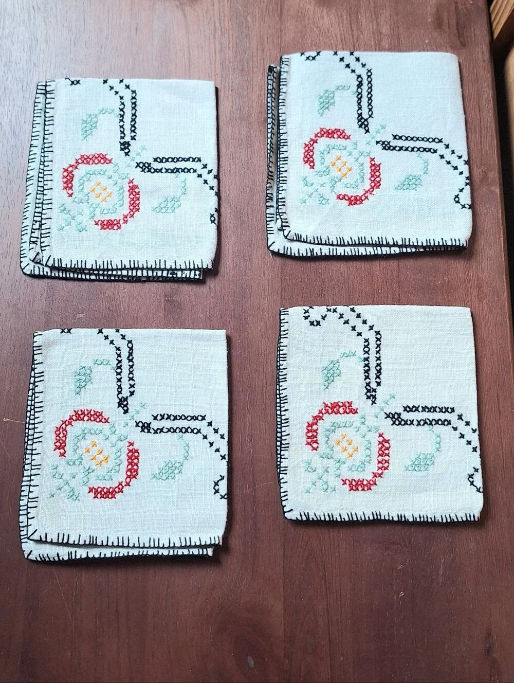 Vintage Handmade Embroidered Floral Linen Napkins Set of 4, Ivory